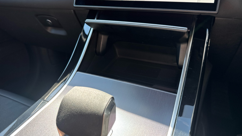 Land Rover Range Rover Velar 2.0 D200 MHEV Dynamic SE 5dr Auto Diesel Estate